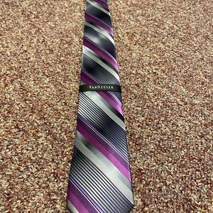 Van Heusen Purple Tie NWT